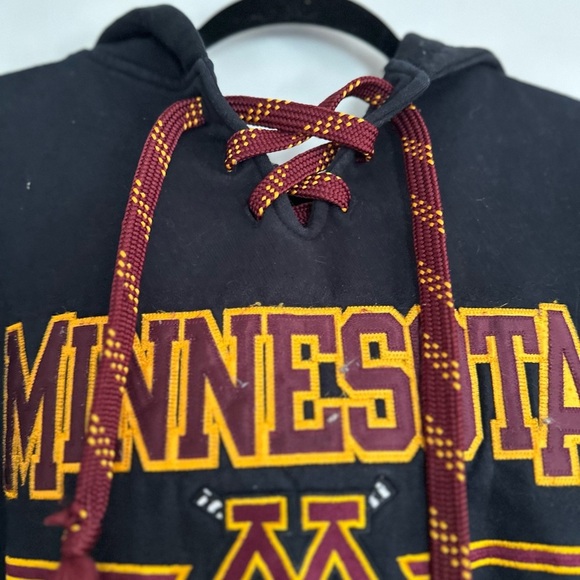 VTG 90’s Men’s Sz: M Minnesota Golden Gophers Hockey lace-up Embroidered hoodie. - Picture 7 of 12